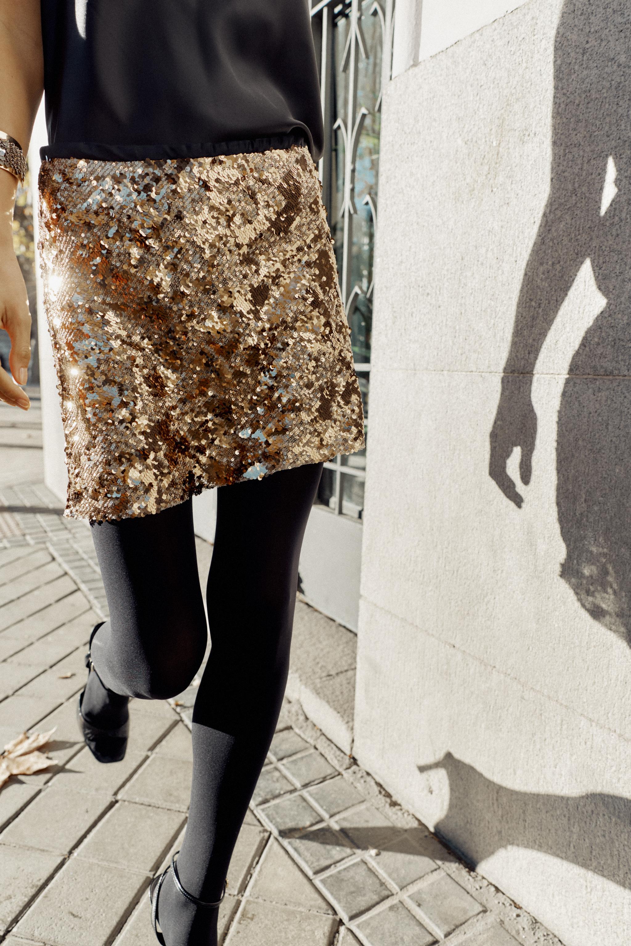 SEQUIN MINI SKIRT